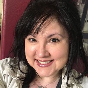 Meet your Posher, Debra